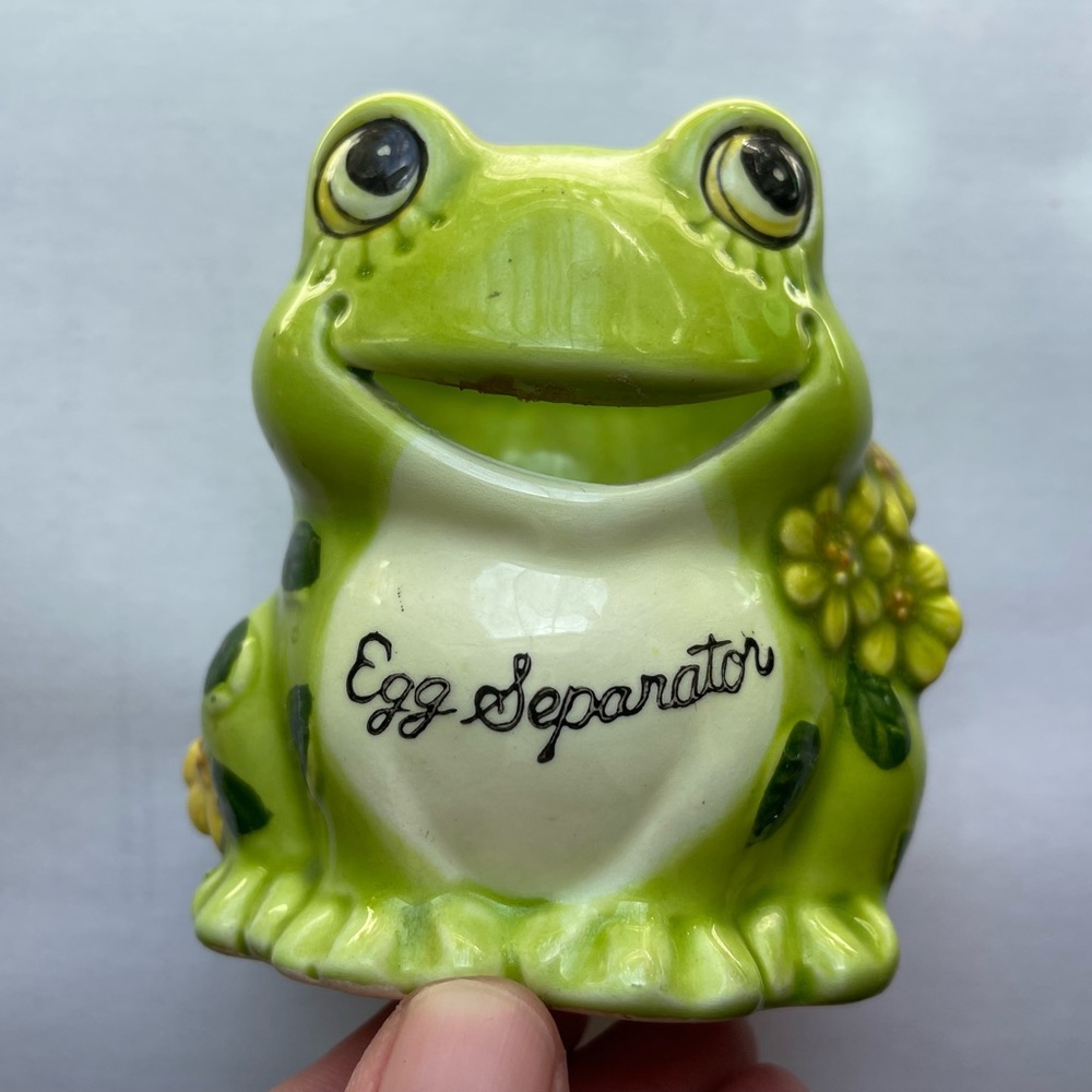 Vintage Lorrie Design green frog egg separator. Made in Japan.